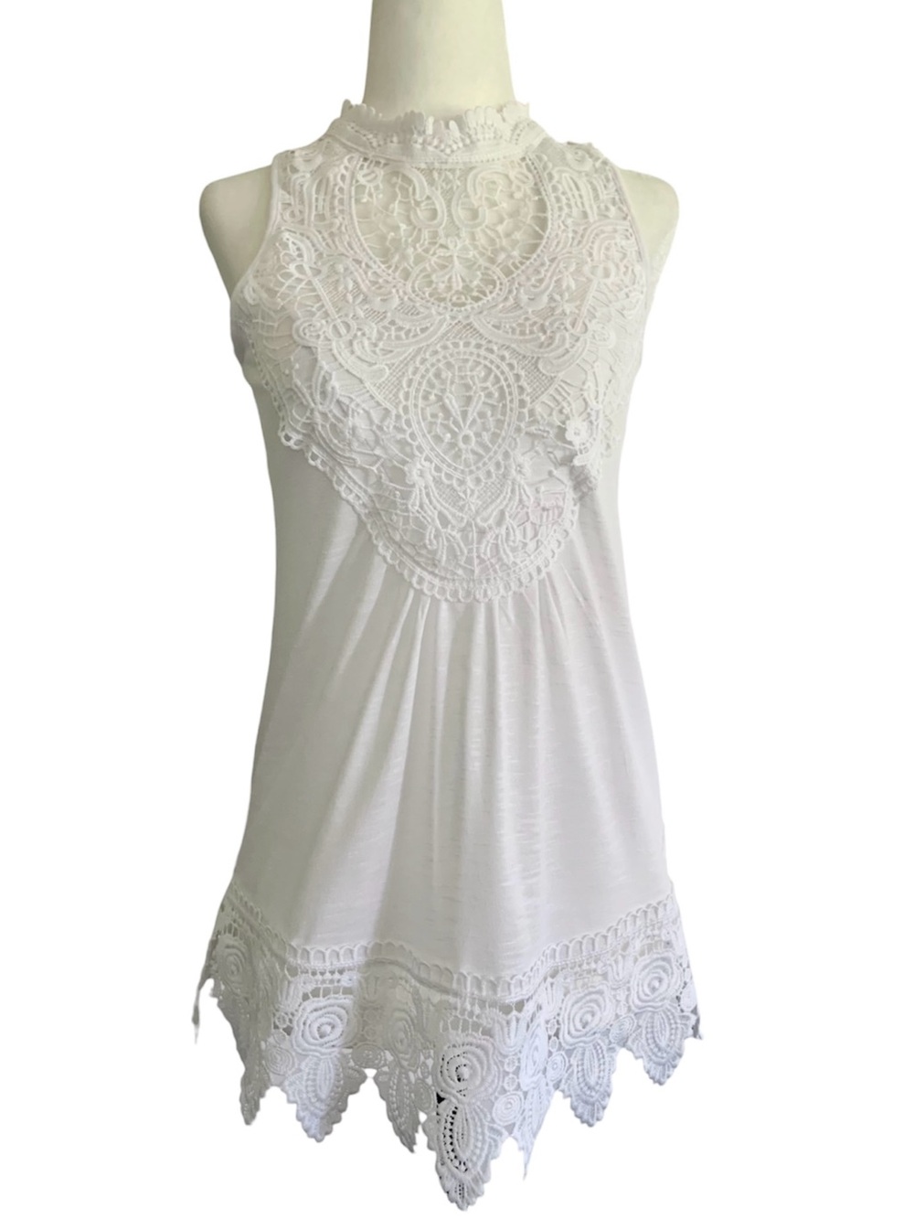 Jordache vintage white crochet sleeveless top